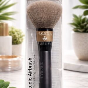 Earth Therapeutics Pure FX Studio Airbrush Brush - Black and Taupe